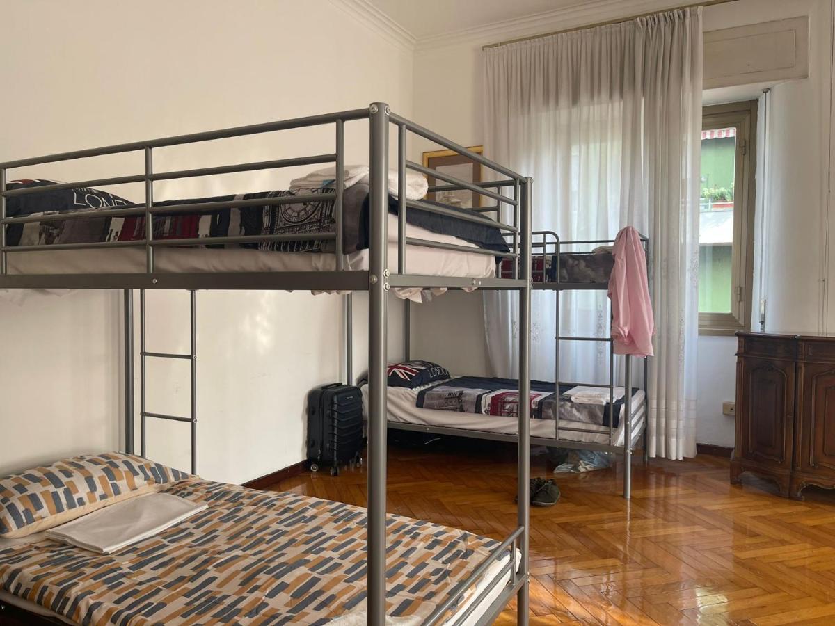 Hostel Corner 32 Милано Екстериор снимка