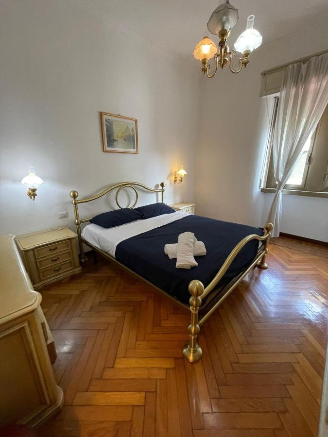 Hostel Corner 32 Милано Екстериор снимка