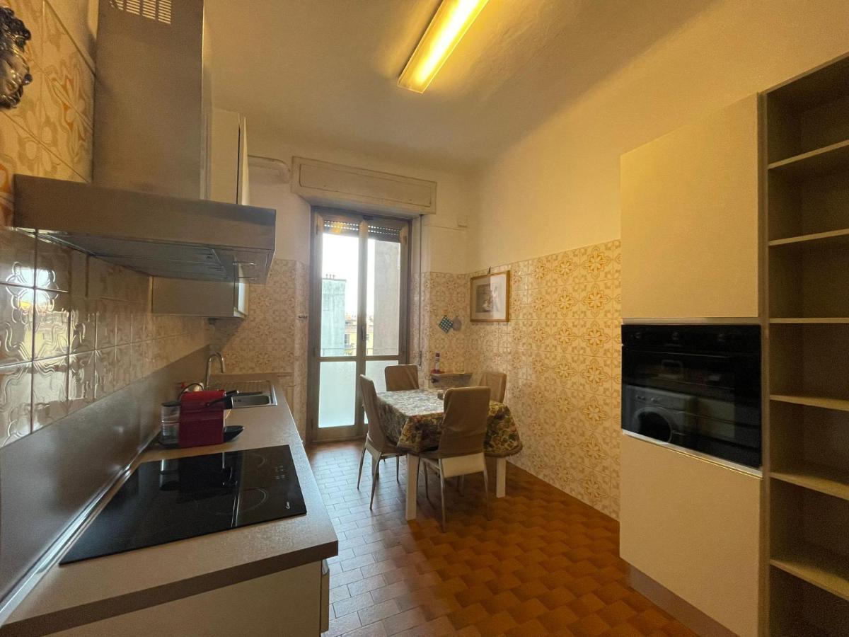 Hostel Corner 32 Милано Екстериор снимка