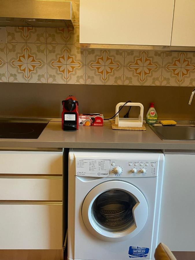 Hostel Corner 32 Милано Екстериор снимка